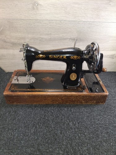Singer 1940 hand - crank, 15k