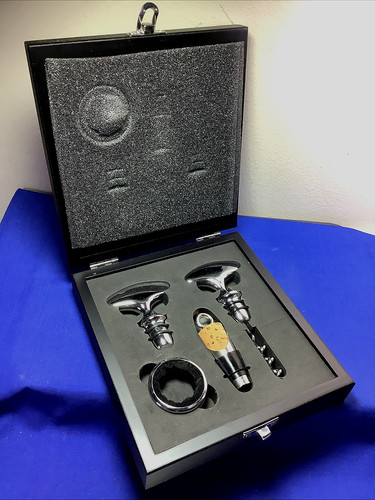 Nuovo wine accessories - nuovo, deluxe