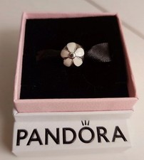 Clip Pandora margherite delicate. Come nuovo, mai usato. Fuori produzione