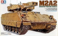 Kit modellino usato TAMIYA 1/35 M2A2 Super Bradley US IFV Desert Storm