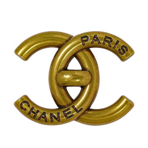 Spilla chanel turn lock - spilla,