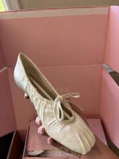 Scarpe da sposa fuori