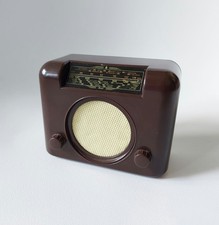 Radio d'epoca in miniatura