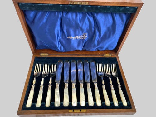 Antico set posate pesce