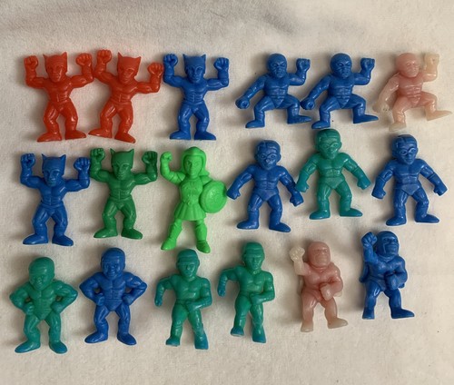 Lotto figurine giocattolo - 18,