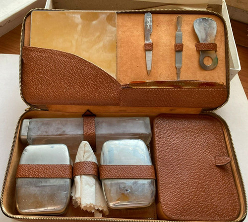 Set viaggio necessaire - da, per