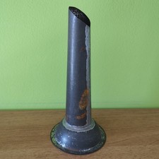 Tubo imbuto in ferro antico