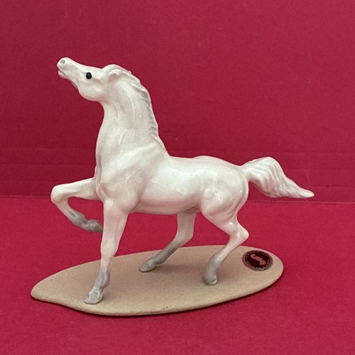Hagen renaker mini stallone - hagen,