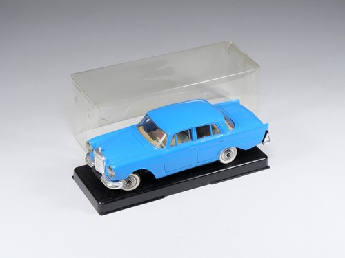 Norev mercedes 220 se - 49,