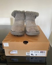 Stivali Ugg Bassi Taglia 39