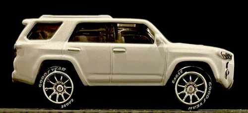 Matchbox toyota 4runner - toyota,