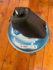 Serbatoio benzina plastica - in,