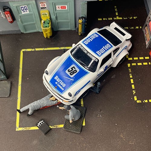Garage diorama meccanico - 1/64,