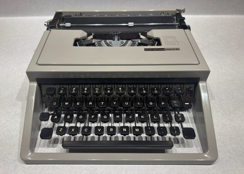Vintage olivetti underwood - vintage,