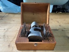 ANTICO SET DI ATTREZZI PER