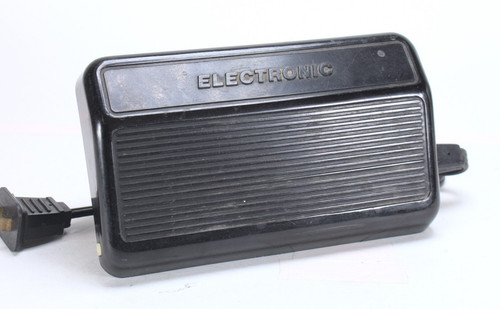 Pedale regolatore motore