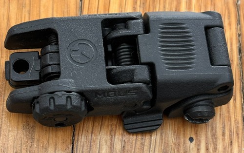 Folding rear sight - ,