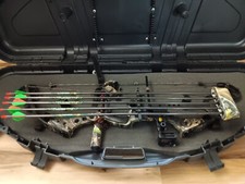 Compound bow right hand. Comes