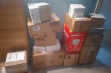 Pacchi smarriti e non reclamati Amazon/Ebay/vinted/poste Contenuto Abbigliamento