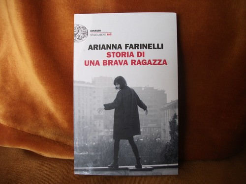 Storia una brava ragazza - di,