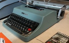 OLIVETTI LETTERA 32 Macchina Da Scrivere del 1973 COME NUOVA Custodia e Libretto