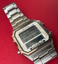 Seiko SPORTS 100 D409-5010 Vintage LCD Data Bank Watch
