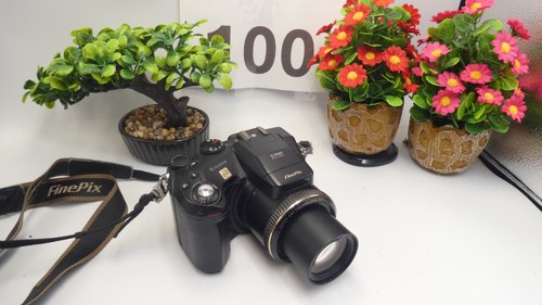 Fujifilm finepix s7000 3 - fujifilm,