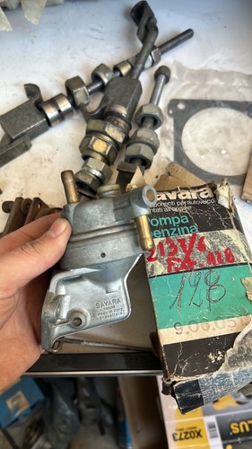 Pompa benzina fiat 128 - pompa,