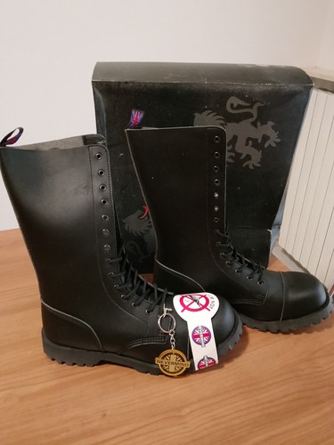 Anfibi boots nevermind never - anfibi,