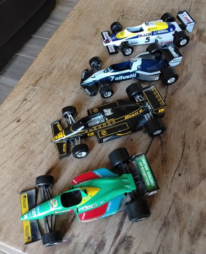 Lot bburago 1 - lot, 1/24
