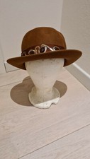 Cappello elegante da donna