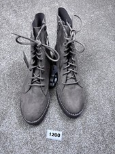 Stivaletti stringati Primark