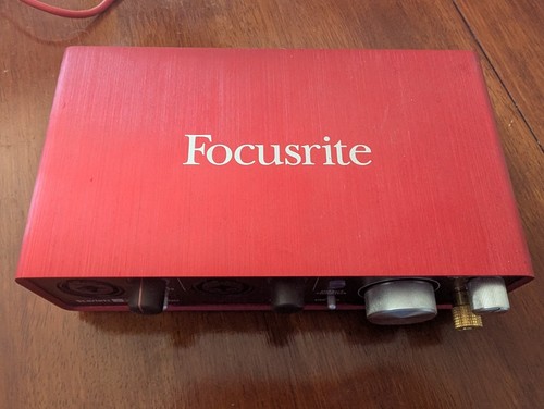 Focusrite scarlett 2i2 - focusrite,