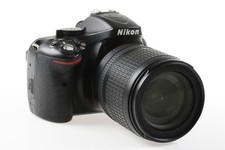 Nikon D5200 con AF-S DX