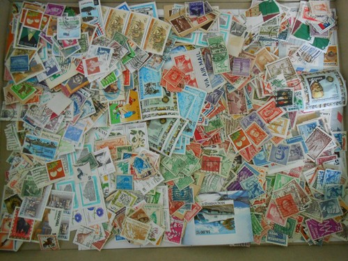 Oltre 1000 francobolli