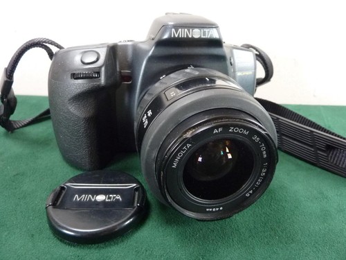 Una bella fotocamera - bella, reflex