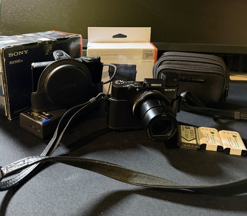Fotocamera sony rx100v - fotocamera,