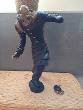 Resident Evil Nemesis Statue