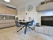 Tavolo di Design con n. 4 sedie