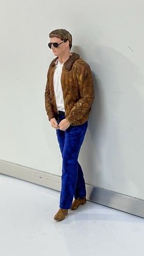 Figurine peinte main top - peinte,