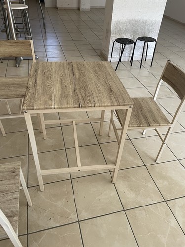 Set tavolo sedie - e,
