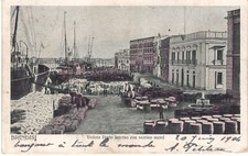 Brindisi - Veduta porto interno con scarico merci - fp