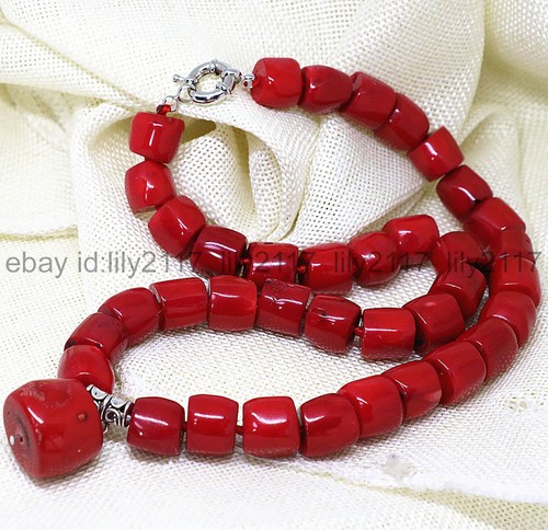 Enorme collana pendente - , donna
