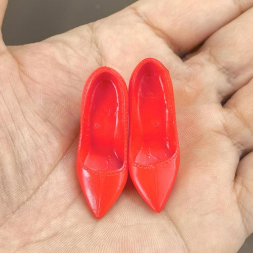 Abiti con scarpe col tacco
