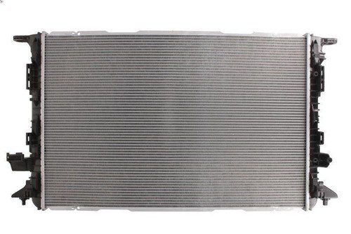 Radiatore motore nrf 58439 - radiatore,