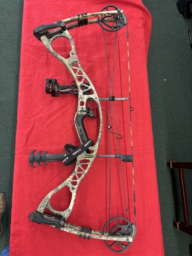 Hoyt charger 70lb - charger, 60-70lb