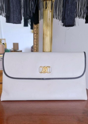 Vintage 70s leather clutch bag