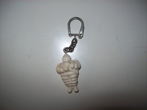 Ancien porte clés - porte, bibendum
