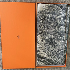 Sciarpa scialle 140 HERMÈS