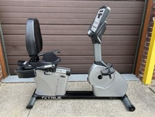 TRUE FITNESS CS400 RECUMBENT